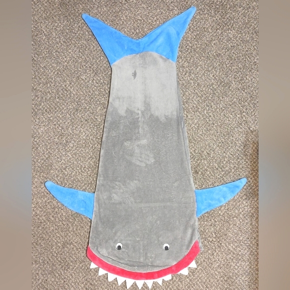 Grey Shark Bite Snuggie Ultra Soft Micromink Shark Tail Sleeping Bag Blanket 50" - Picture 5 of 12
